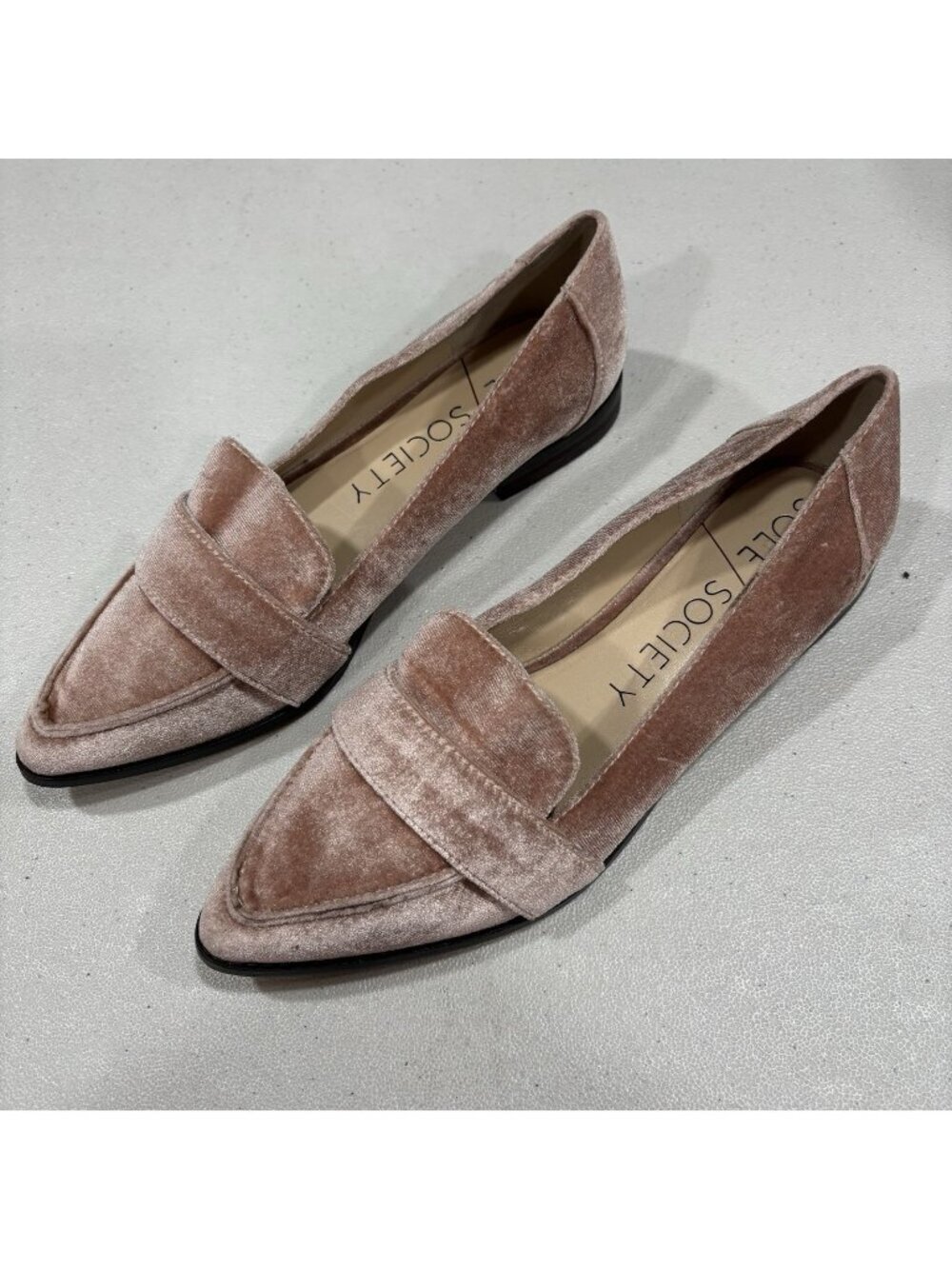 Sole Society Edie velvet loafers in a mauve light pink Size 9